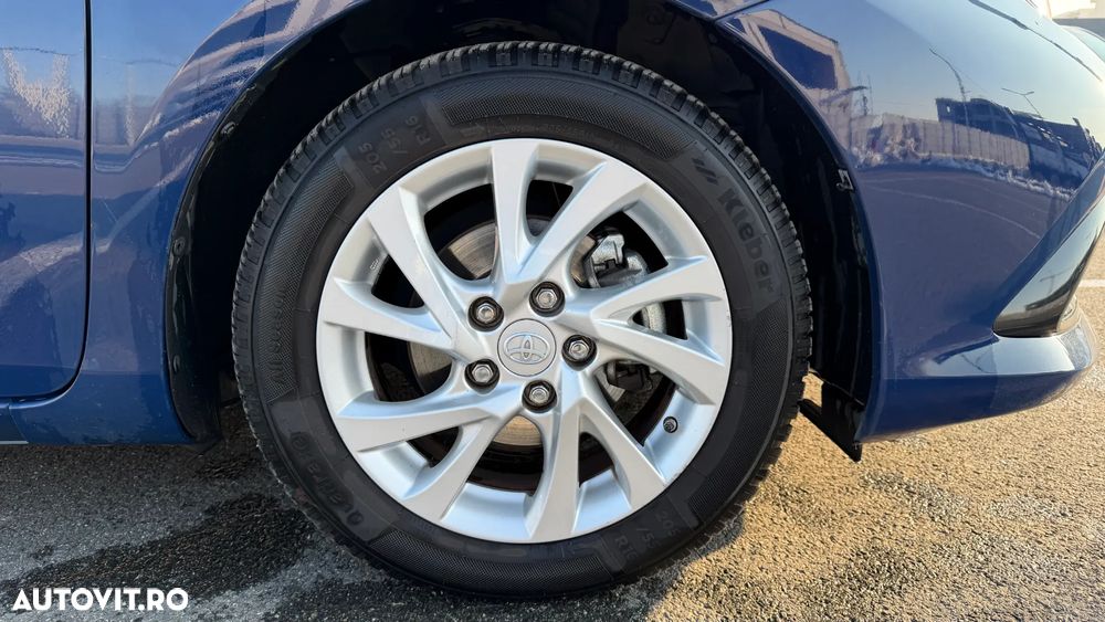Toyota Auris - 11