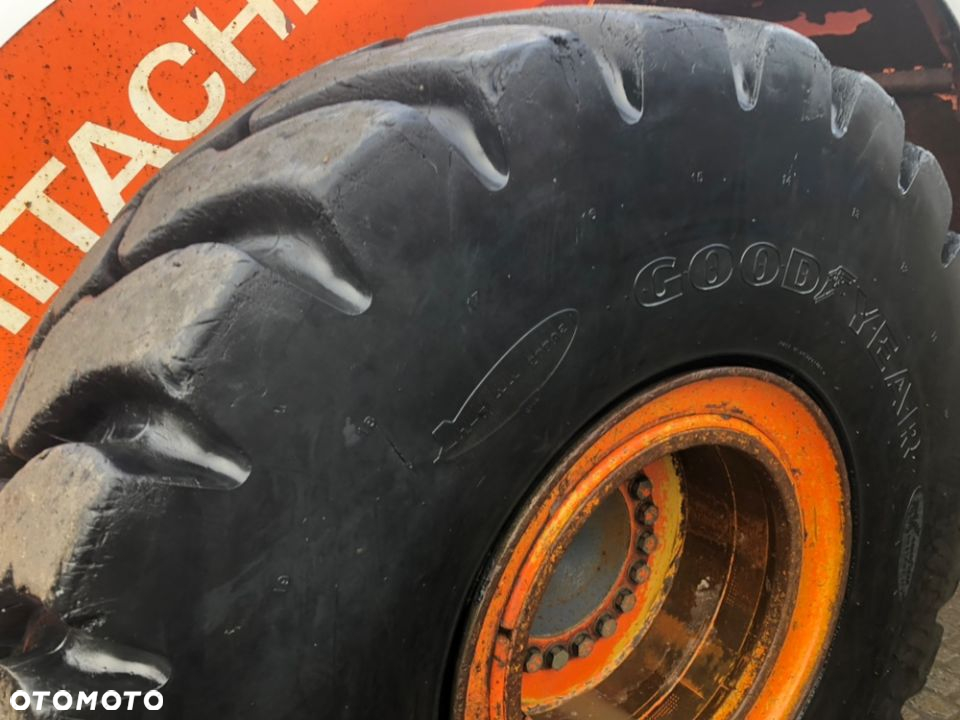 Hitachi ZW 310 - 12