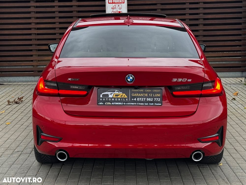 BMW Seria 3 330e xDrive Aut. Luxury Line - 14