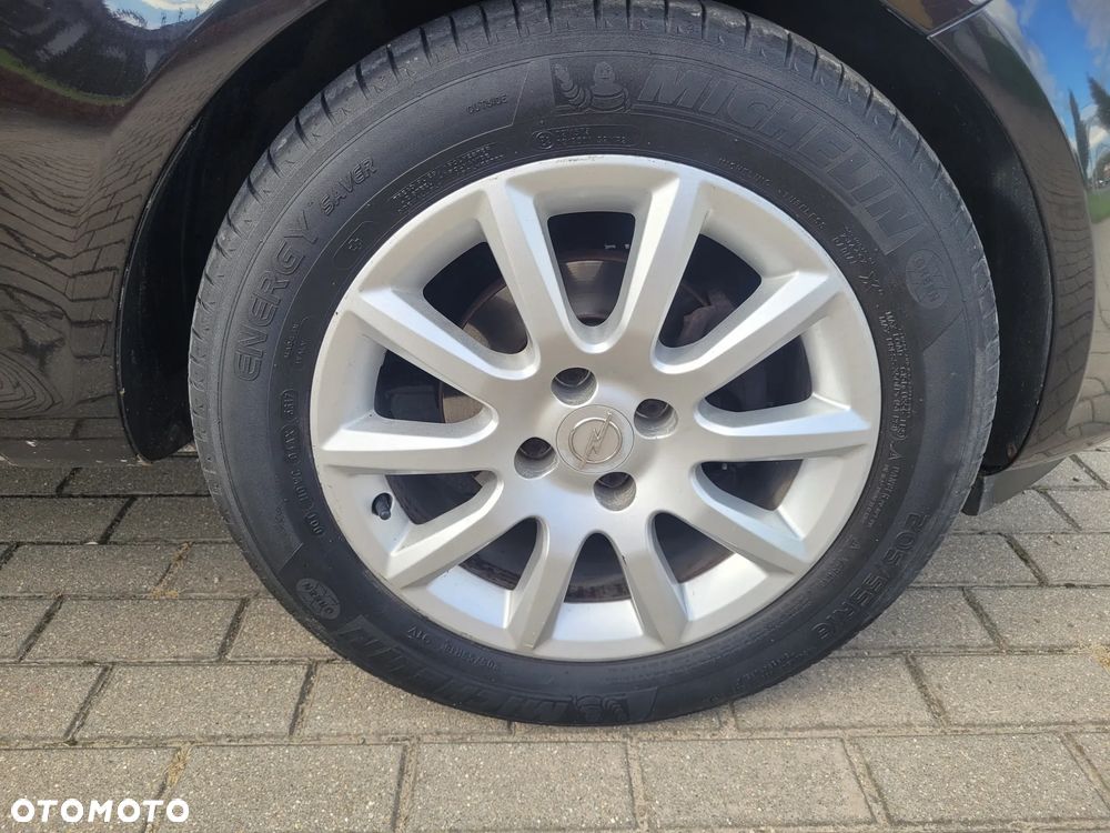 Opel Corsa 1.4 16V Satellite - 15