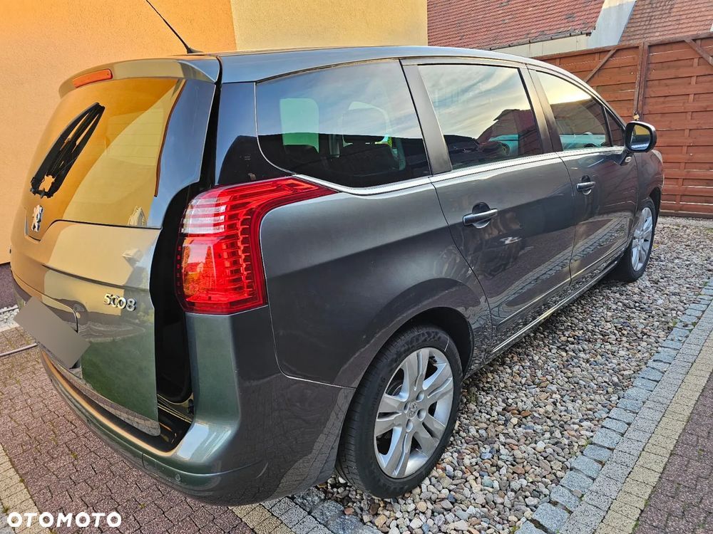 Peugeot 5008 - 13