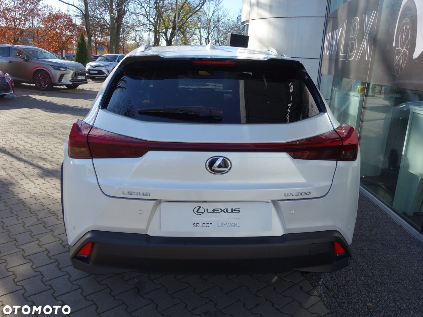 Lexus UX - 8