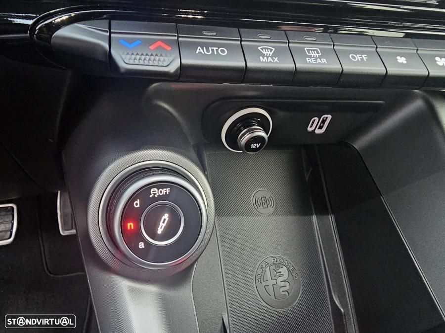 Alfa Romeo Tonale 1.3 Plug-In Hybrid Veloce e-AWD - 31