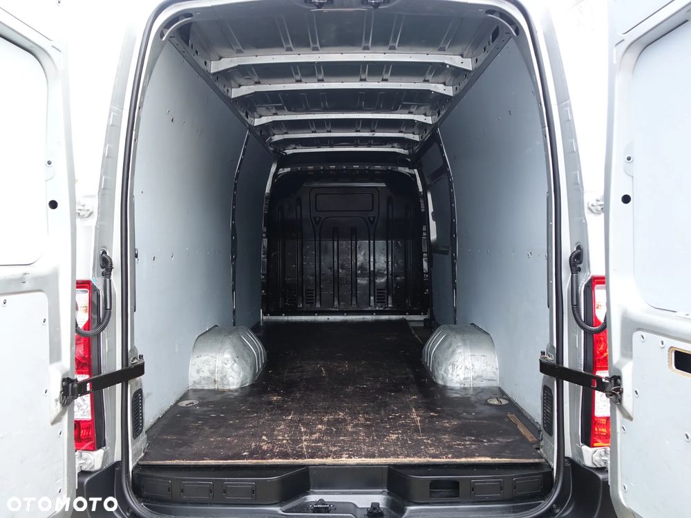 Renault Master L3H2 na BLIŹNIAKU podwójne tylne koła - 17