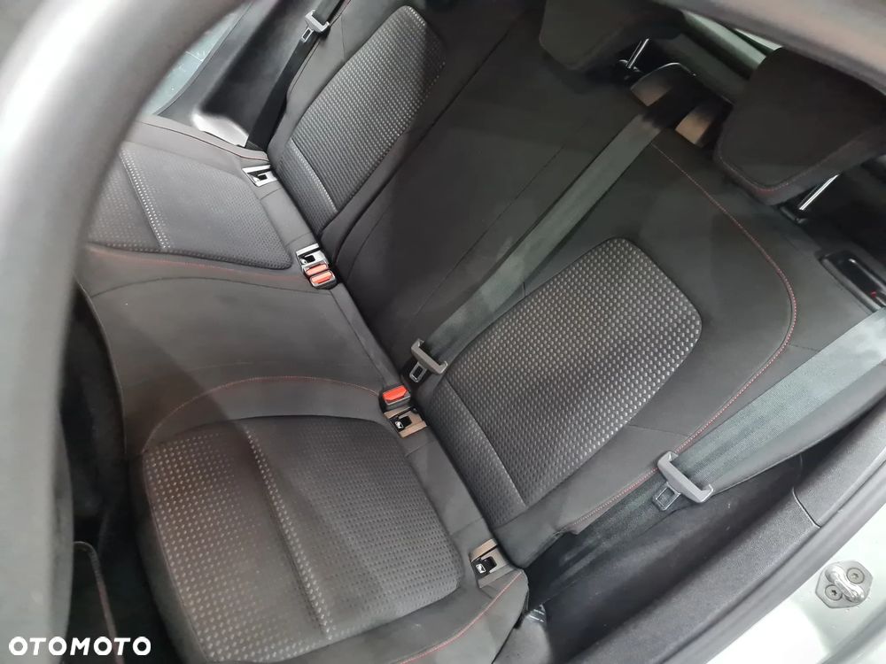 Ford Focus 1.5 EcoBlue Start-Stopp-System ST-LINE X - 30