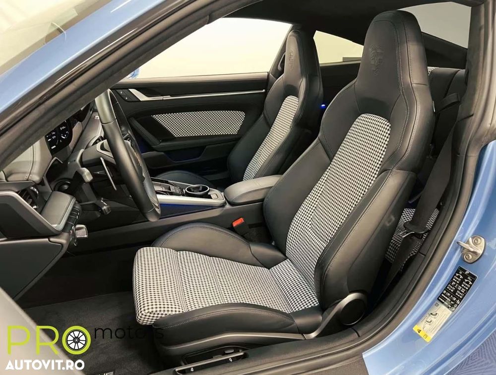 Porsche 911-TURBO-S - 13