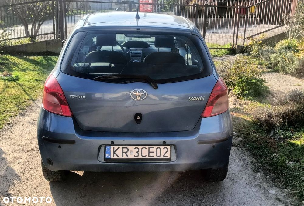 Toyota Yaris 1.0 Luna A/C - 8