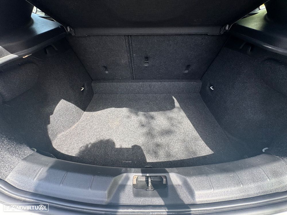 Volvo V40 1.6 D2 R-Design Momentum - 16