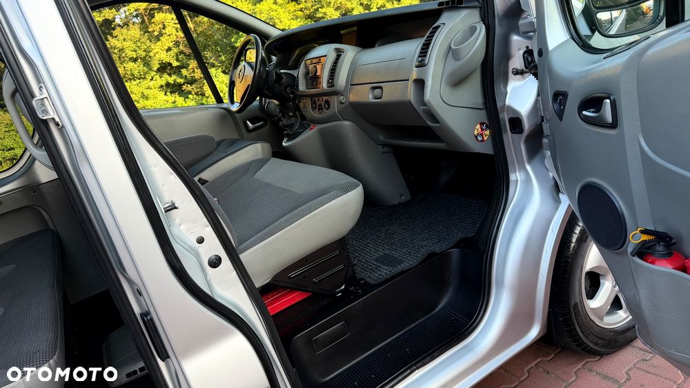 Opel Vivaro - 32