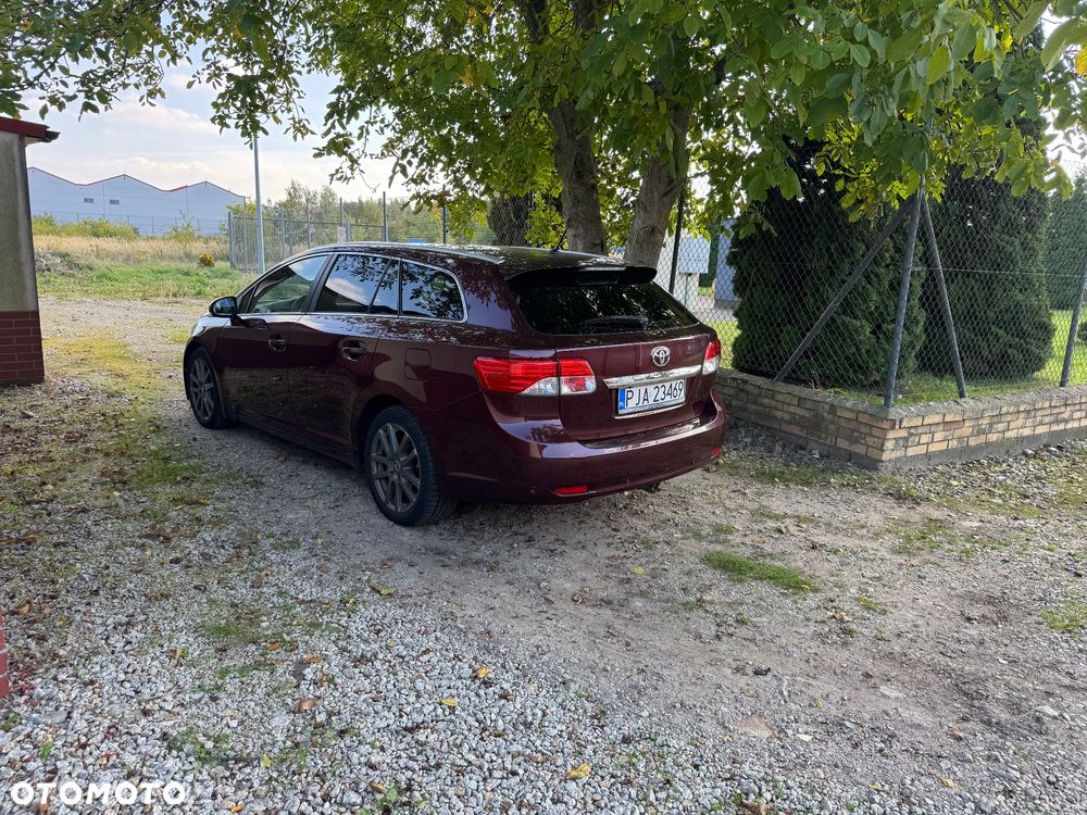 Toyota Avensis 2.2 D-4D Prestige Platinium - 4