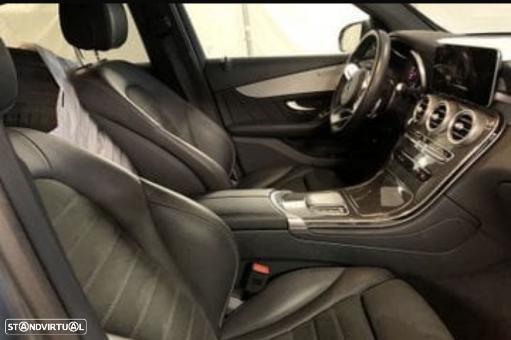 Mercedes-Benz GLC 300 de 4Matic 9G-TRONIC AMG Line - 28