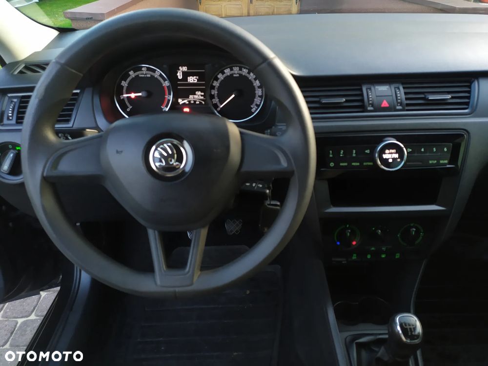 Skoda RAPID - 24