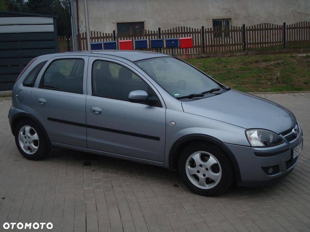 Opel Corsa 1.4 16V Cosmo - 15