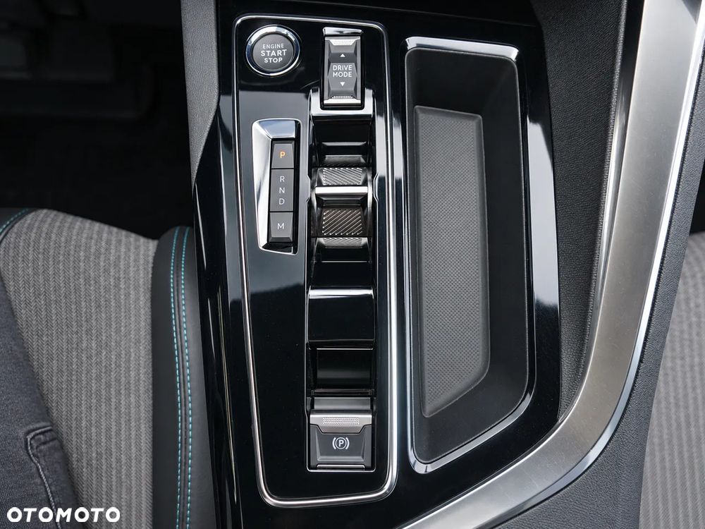 Peugeot 3008 1.2 PureTech Allure Pack S&S EAT8 - 22
