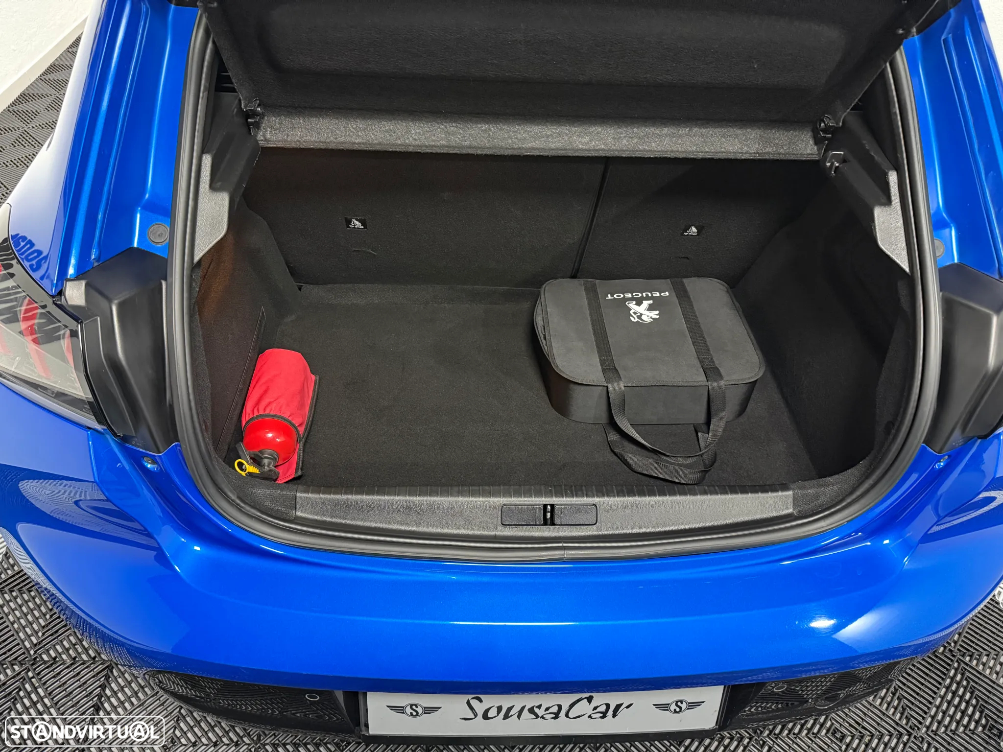 Peugeot e-208 50 kWh GT - 26