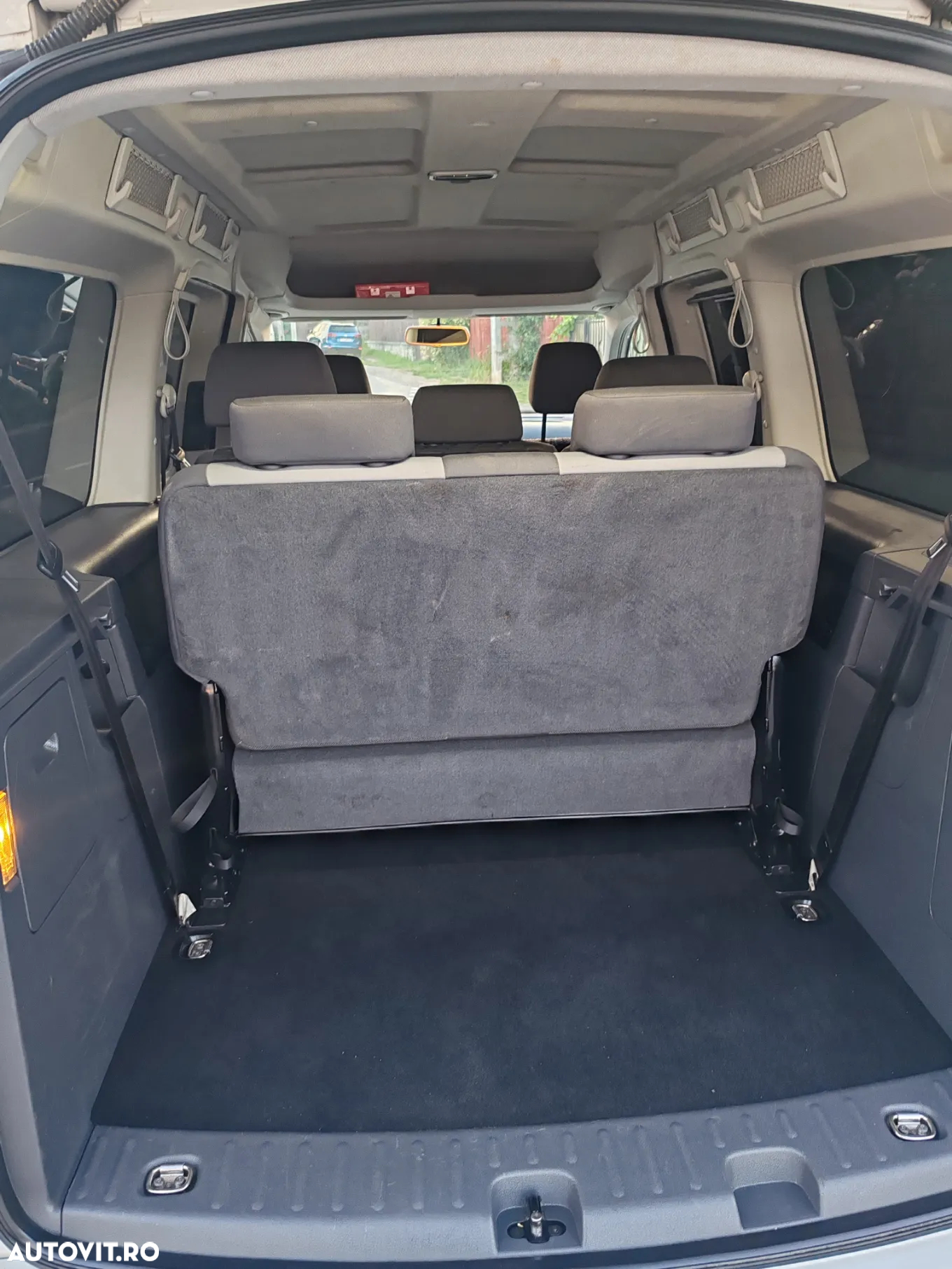 Volkswagen Caddy 2.0 TDI Comfortline DSG - 8