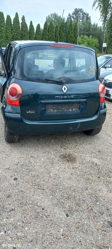 Renault Modus 1.6 16V 05r DVD93 lampa tylna prawa lewa europa