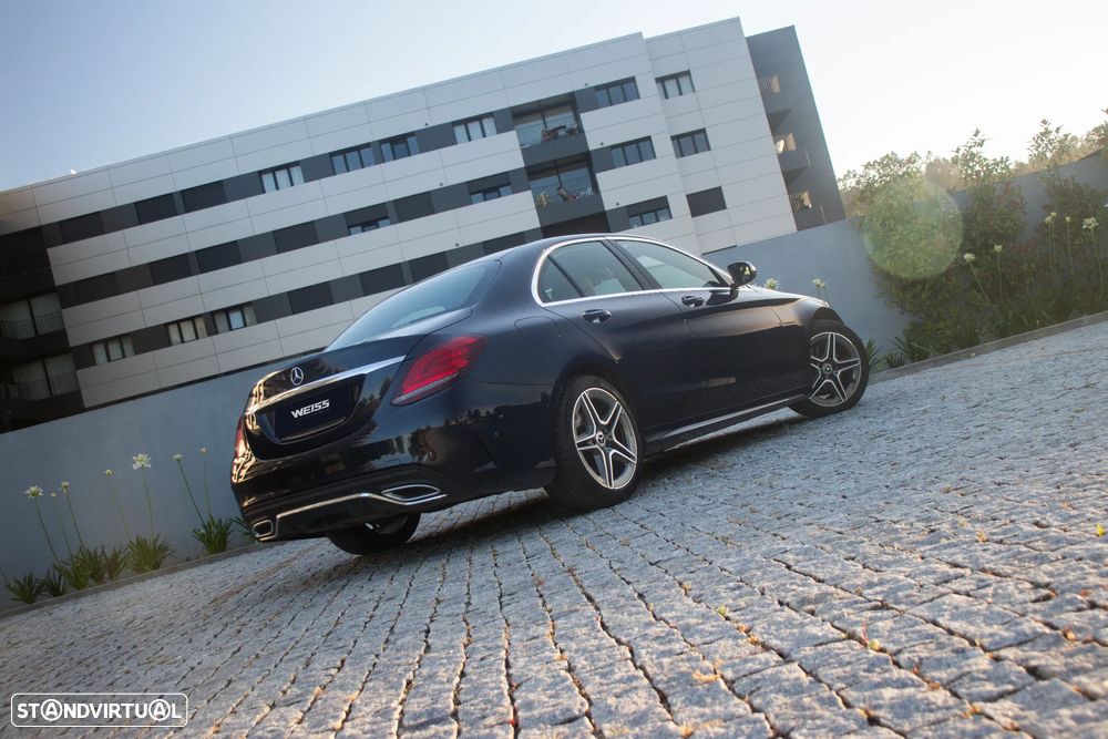 Mercedes-Benz C 220 d 4Matic 9G-TRONIC AMG Line - 3