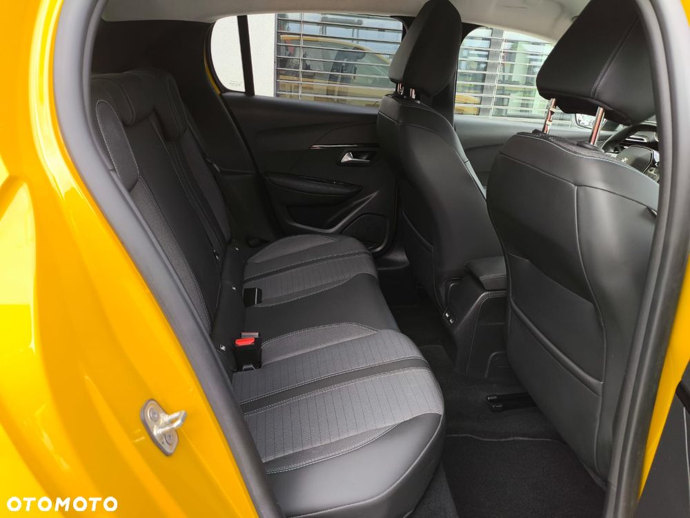 Peugeot 208 - 26
