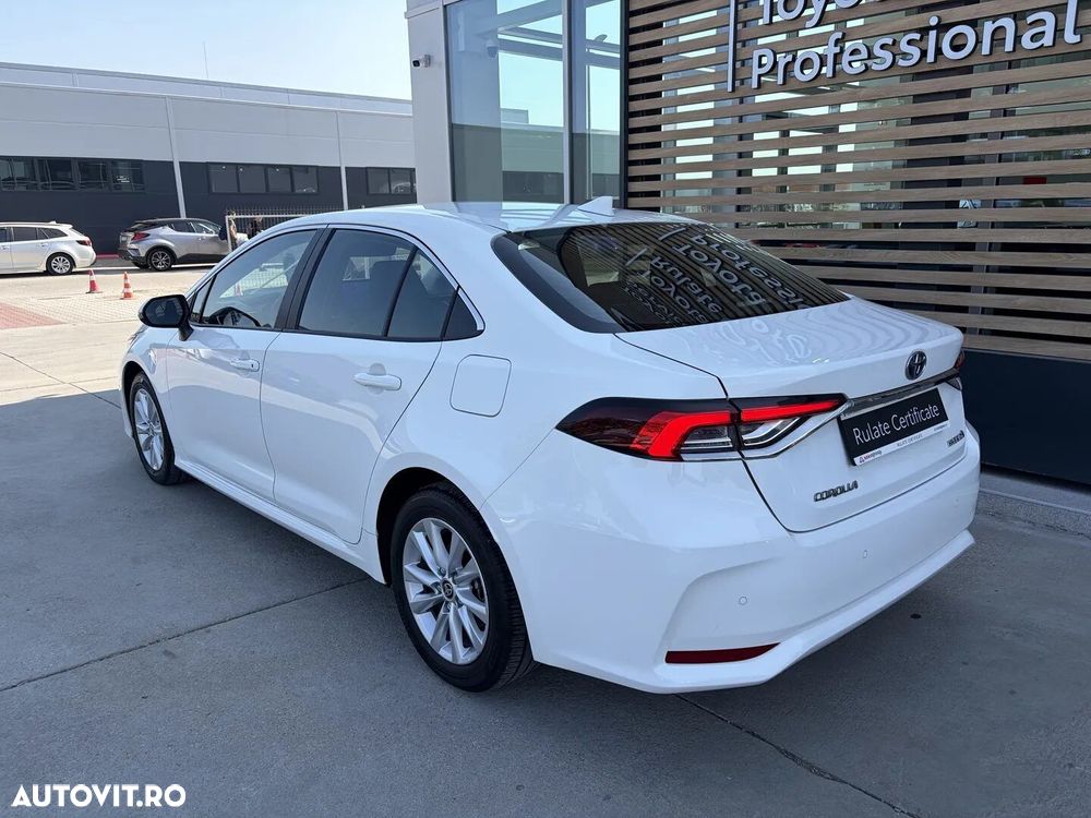 Toyota Corolla - 5