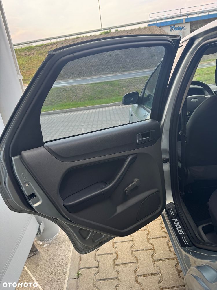 Ford Focus 1.6 TDCi DPF Ambiente - 29