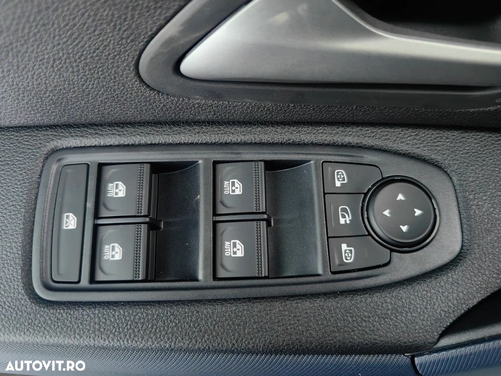 Dacia Duster HEV 140 Journey - 17