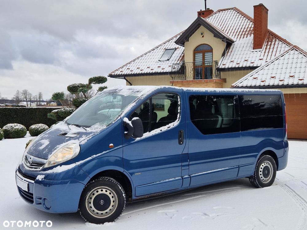 Opel Vivaro - 1