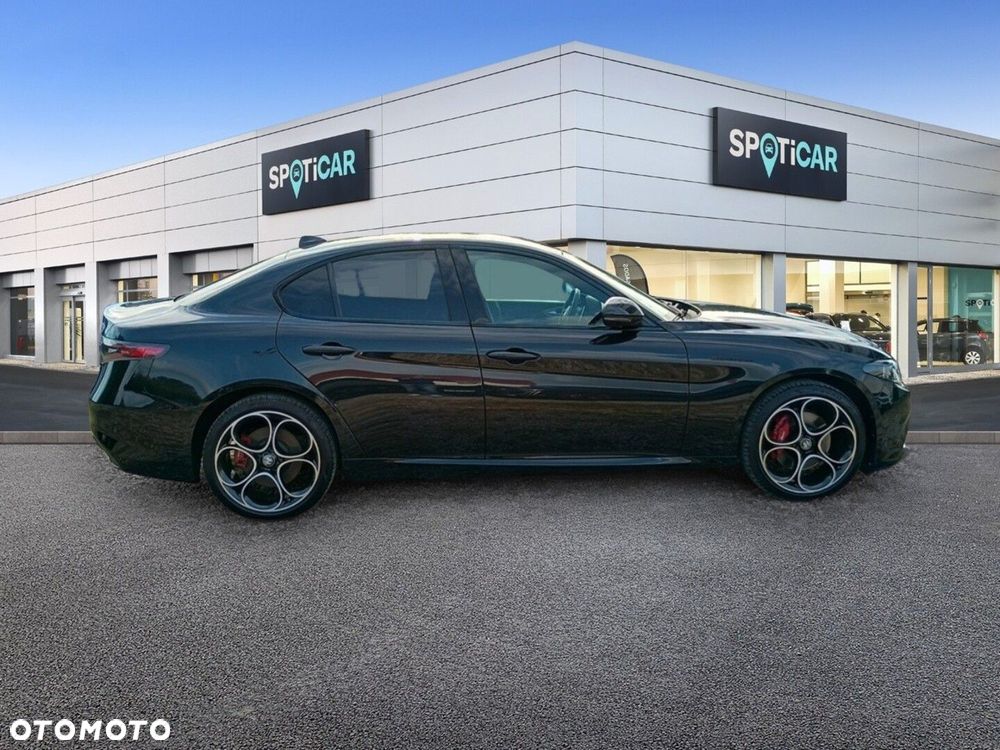 Alfa Romeo Giulia 2.0 Turbo Competizione Q4 - 5