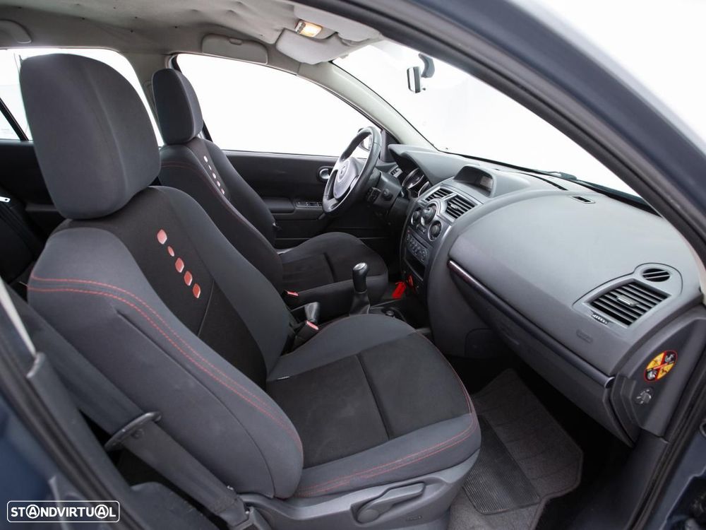 Renault Mégane — fotografia 8