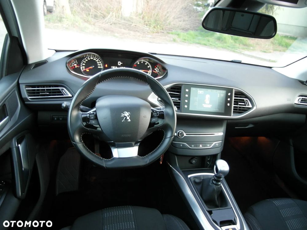 Peugeot 308 PureTech 130 Stop & Start Allure - 18