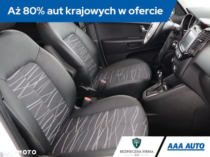Kia Venga - 11