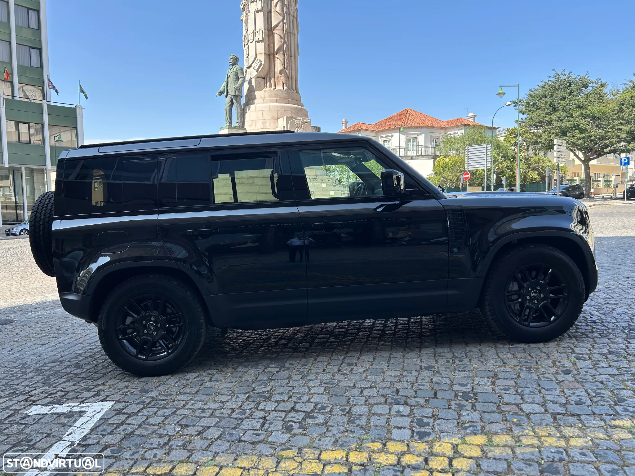 Land Rover Defender 2.0 P300e 110 AWD S - 3