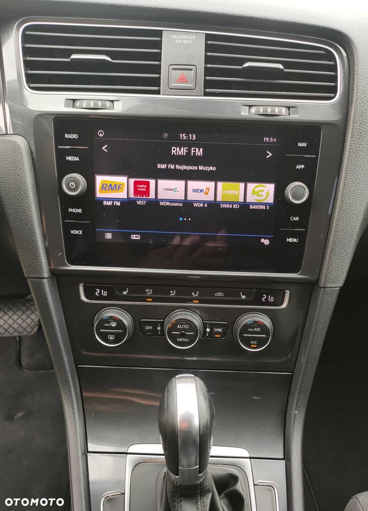 Volkswagen Golf 2.0 TDI (BlueMotion Technology) DSG Comfortline - 24