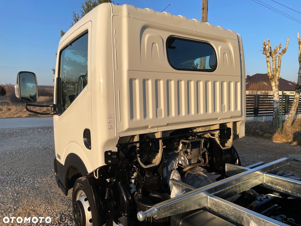 Nissan Cabstar NT400 - 22