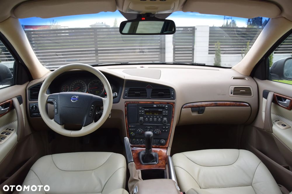 Volvo V70 2.5T AWD Summum - 8