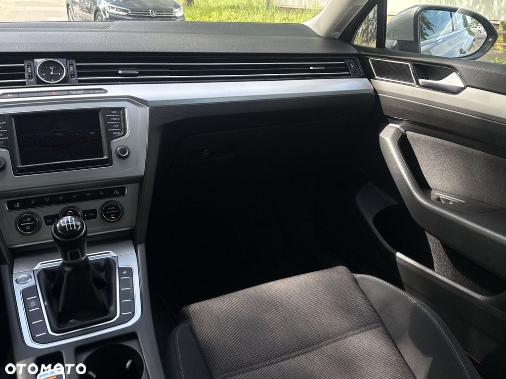 Volkswagen Passat 1.4 TSI BMT ACT Comfortline - 12