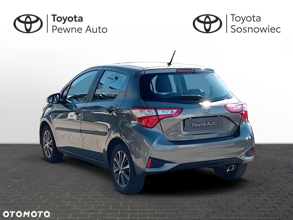Toyota Yaris - 4