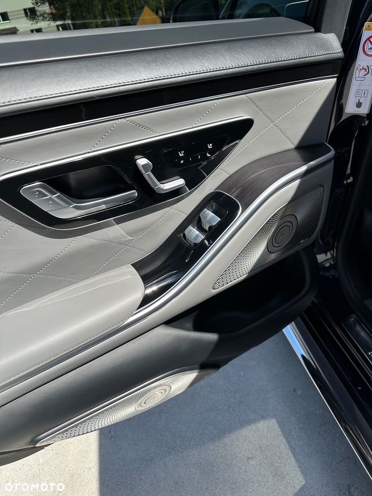 Mercedes-Benz Klasa S 400 d 4-Matic L 9G-TRONIC - 19