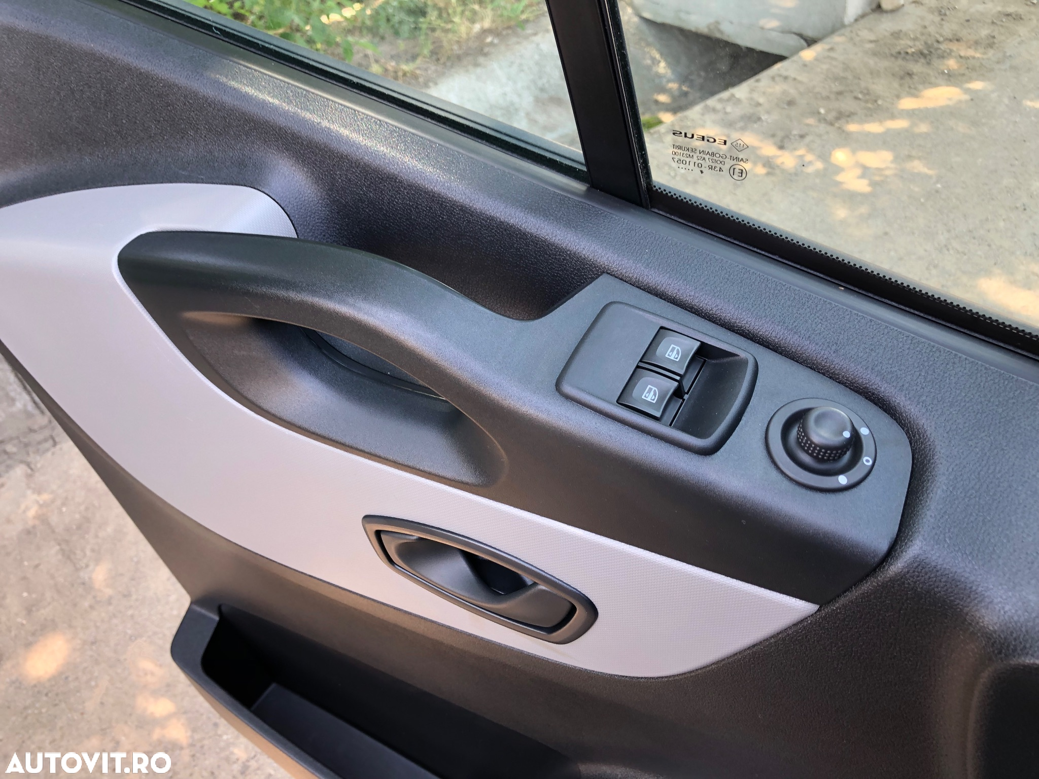 Renault Trafic - 30