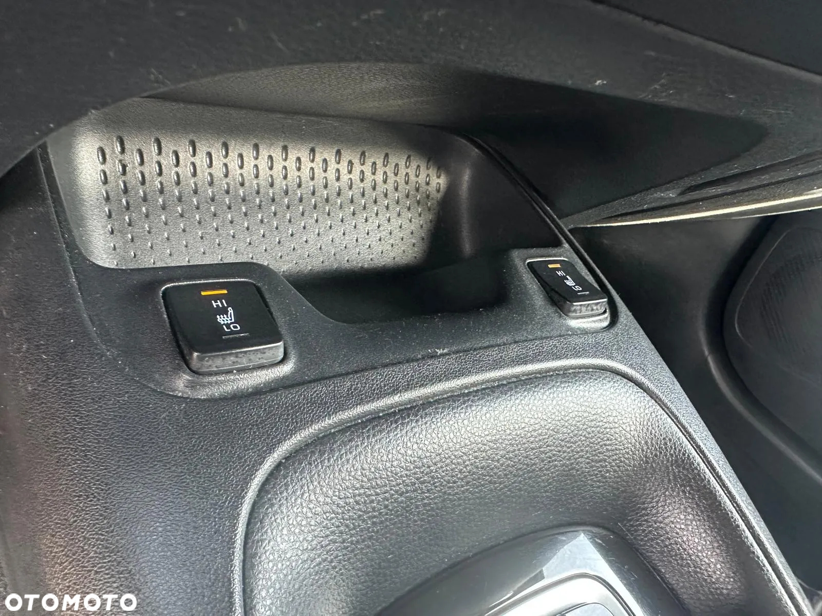 Toyota Corolla 1.8 Hybrid - 13