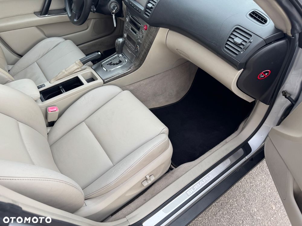 Subaru Outback 3.0 H6 - 20