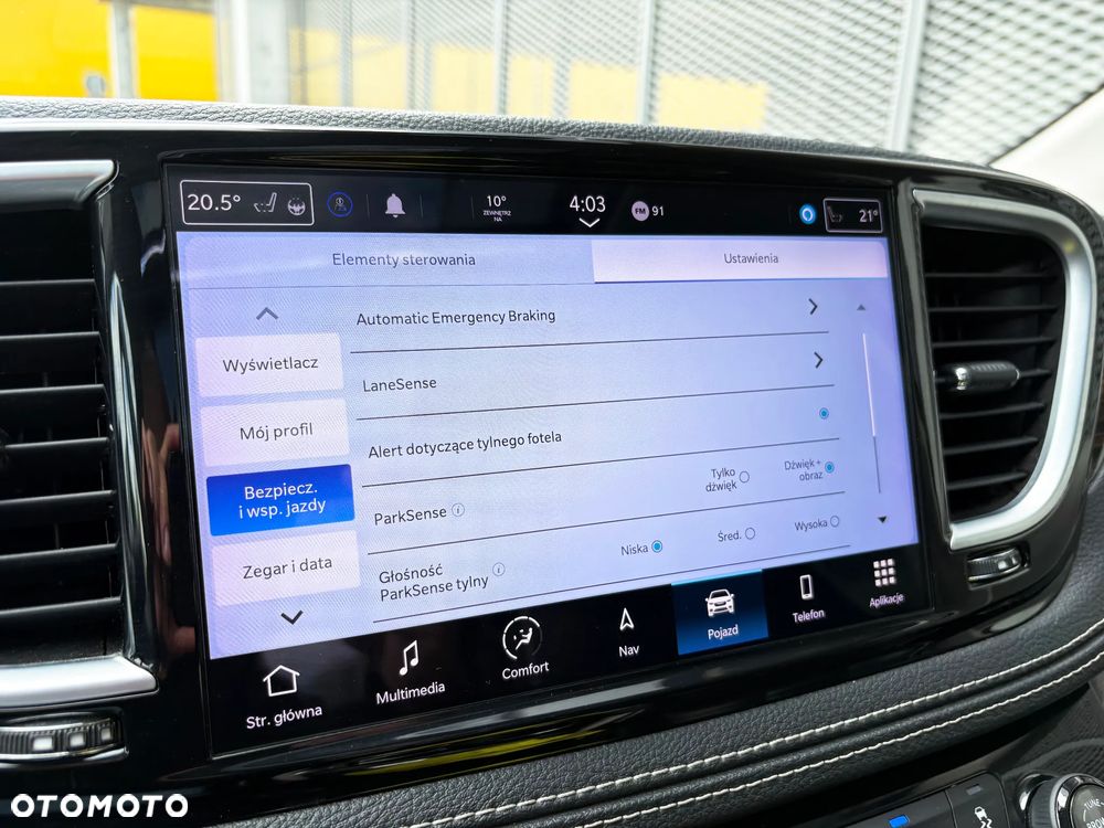 Chrysler Pacifica - 32