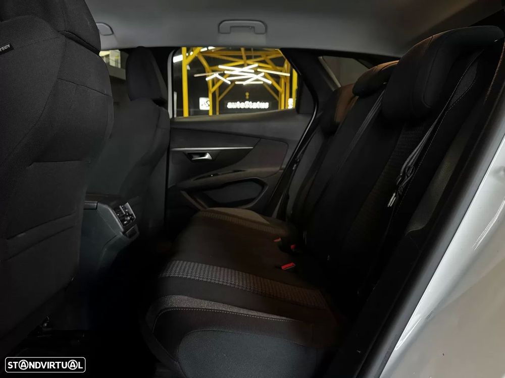Peugeot 3008 1.5 BlueHDi Active Pack - 31