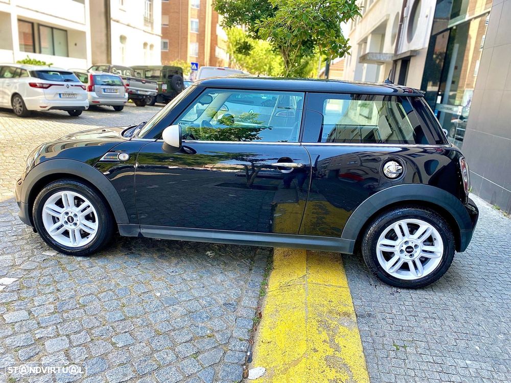 MINI 3 Portas One D - 9