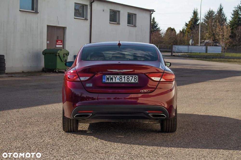 Chrysler 200 - 7
