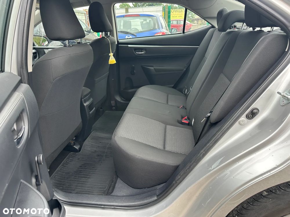 Toyota Corolla - 27
