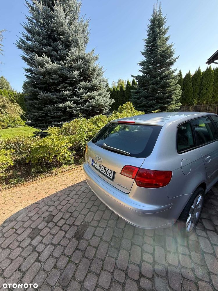 Audi A3 Sportback - 3