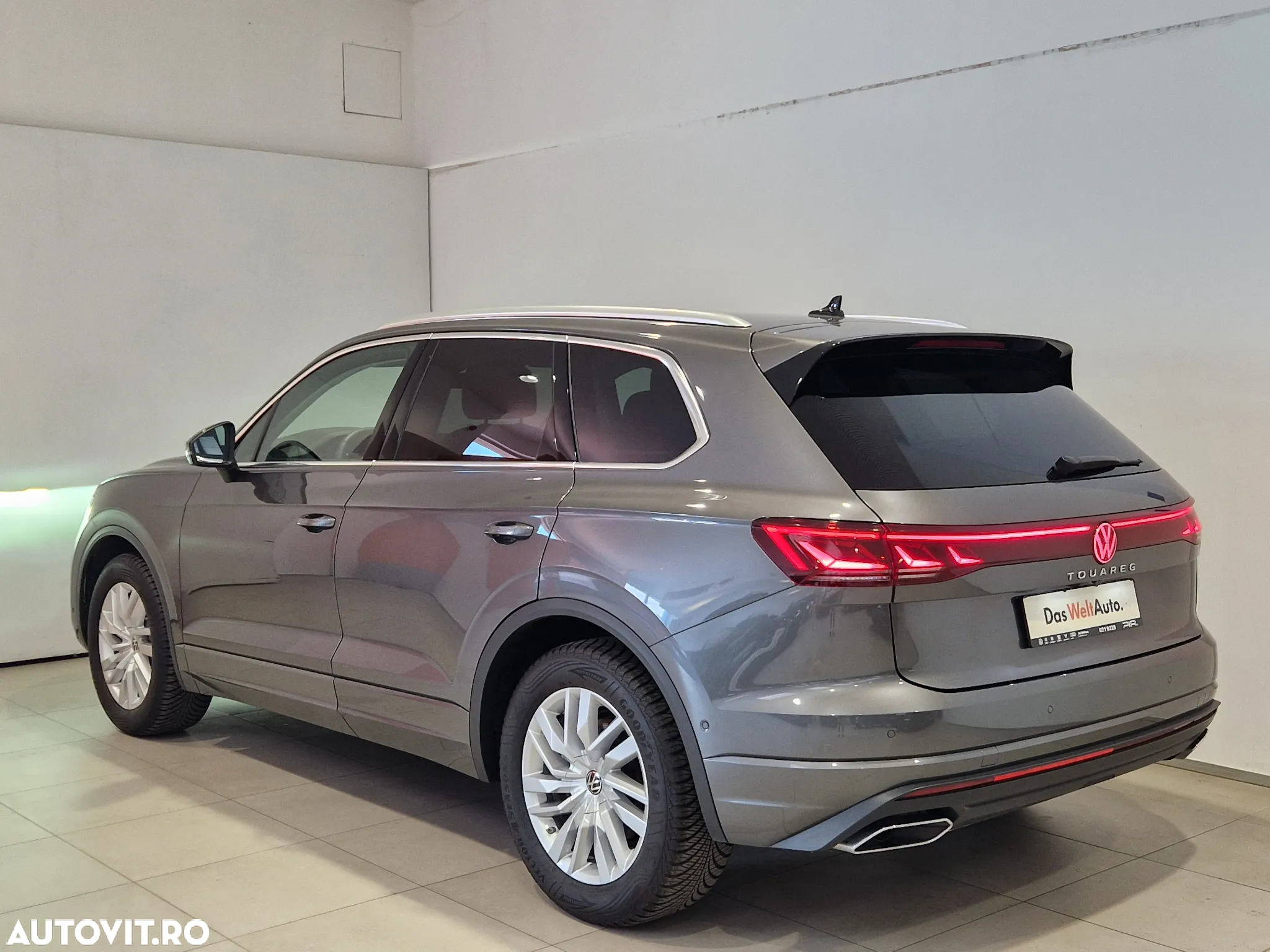 Volkswagen Touareg V6 TDI Elegance - 3