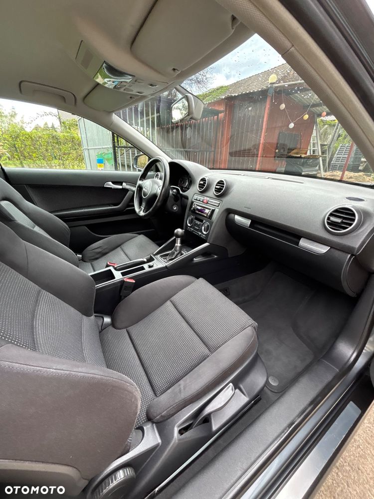 Audi A3 3-drzwiowe 1.6 Ambition - 10