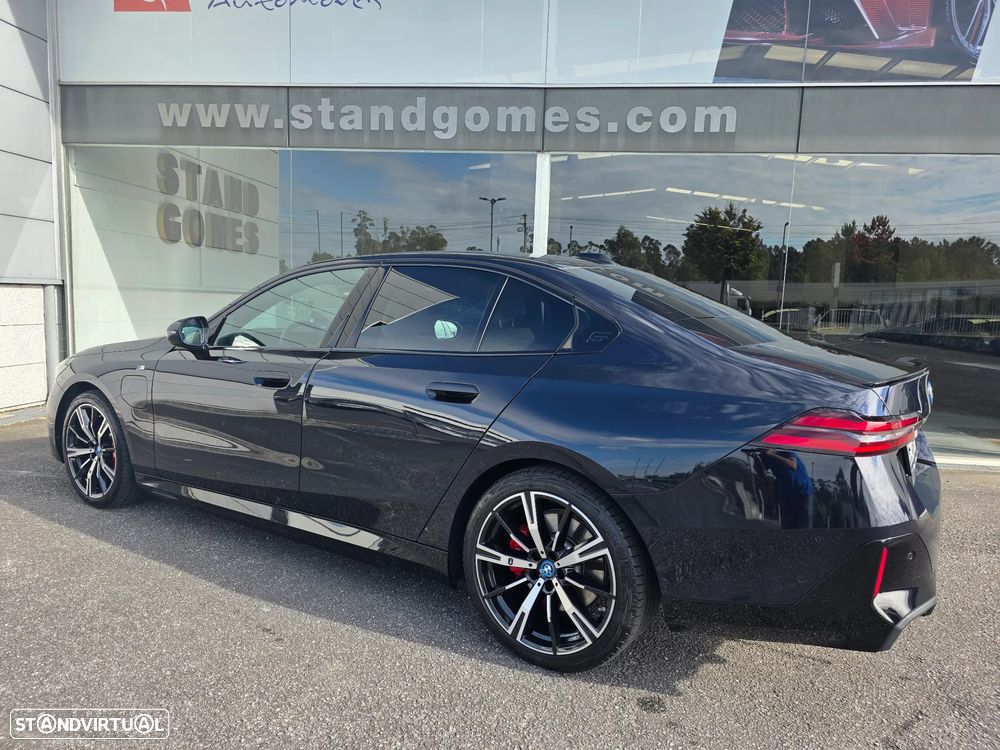 BMW 530 e Pack Desportivo M Pro - 5